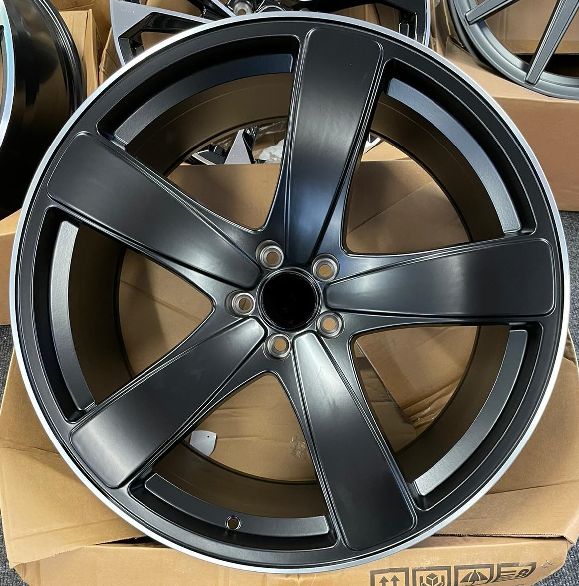 21" 252 Alloy Wheels 5x112 Macan Staggered